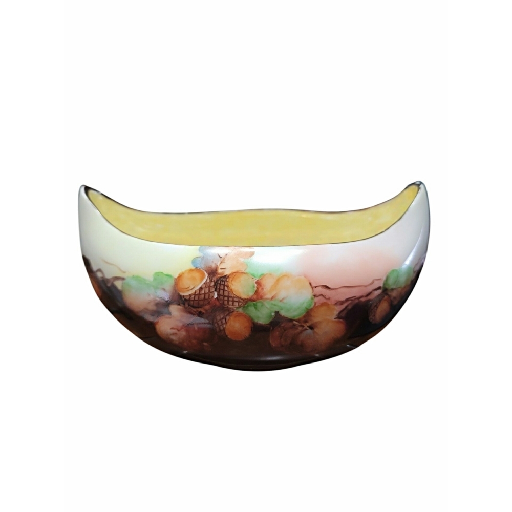 Vintage Hutschenreuther Favorite Bavaria Acorn Design Curved Bowl